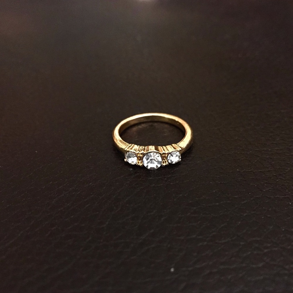 7 Gold Rings - Picture 7 of 9